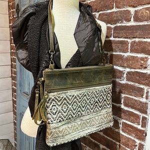 Myra Crossbody bag